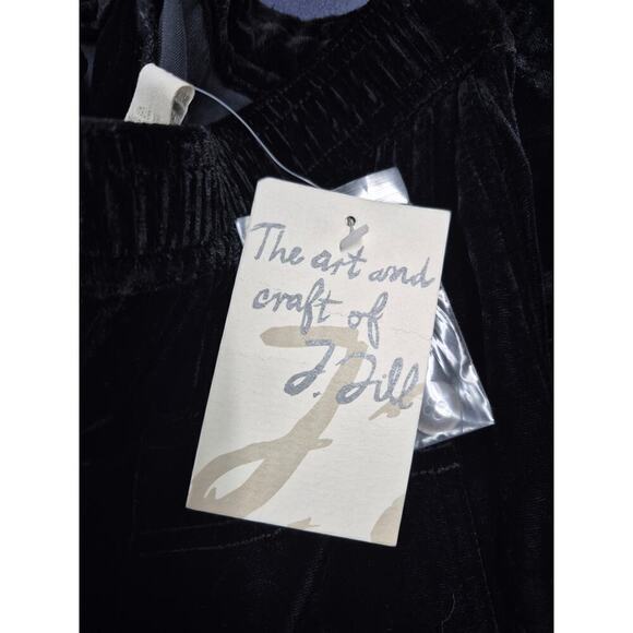 NWT The Art and Craft of J. Jill 100% Rayon Velvet Skirt Black Sz 2P - Picture 3 of 7